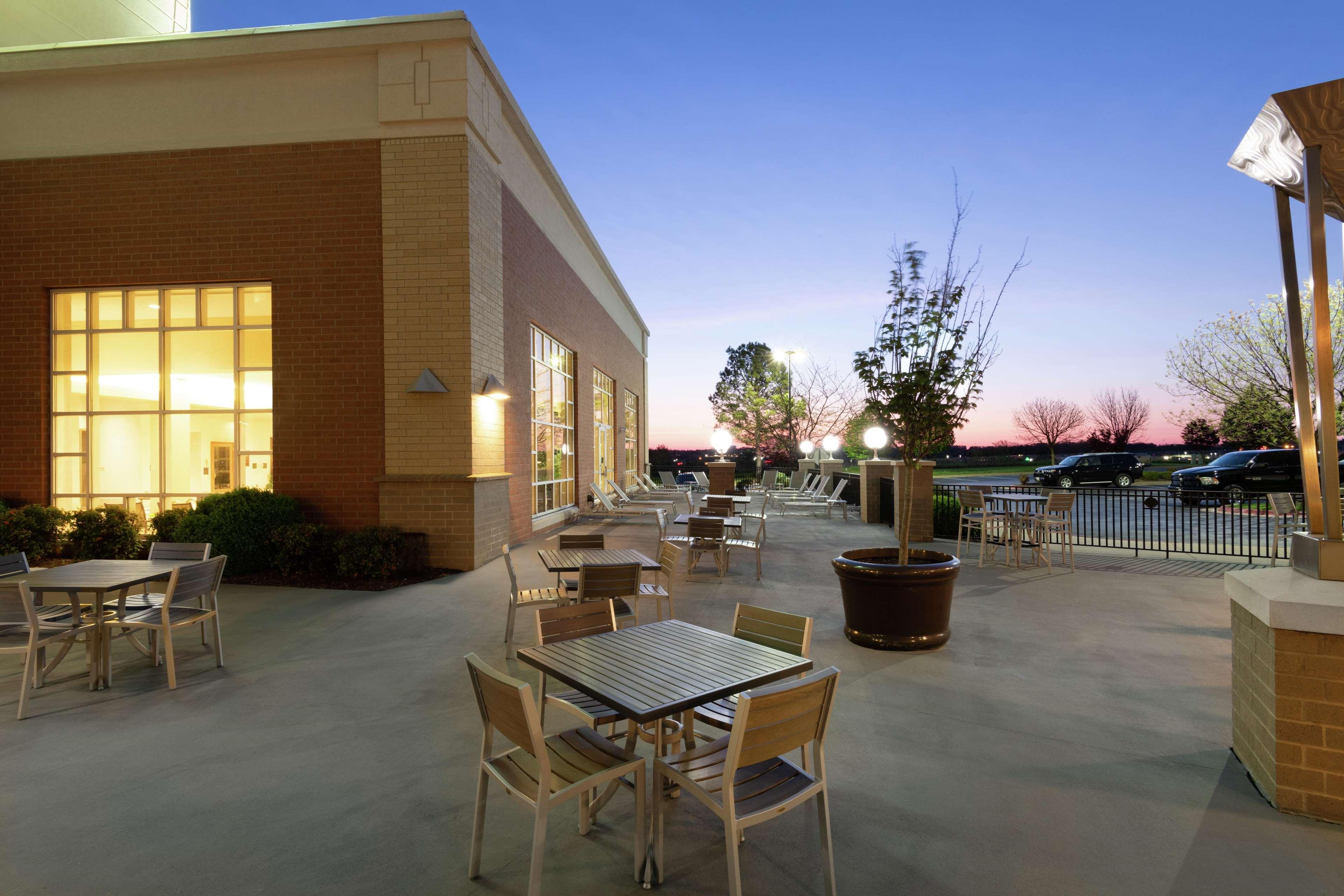 Embassy Suites Northwest Arkansas - Hotel, Spa & Convention Center Rogers Eksteriør billede