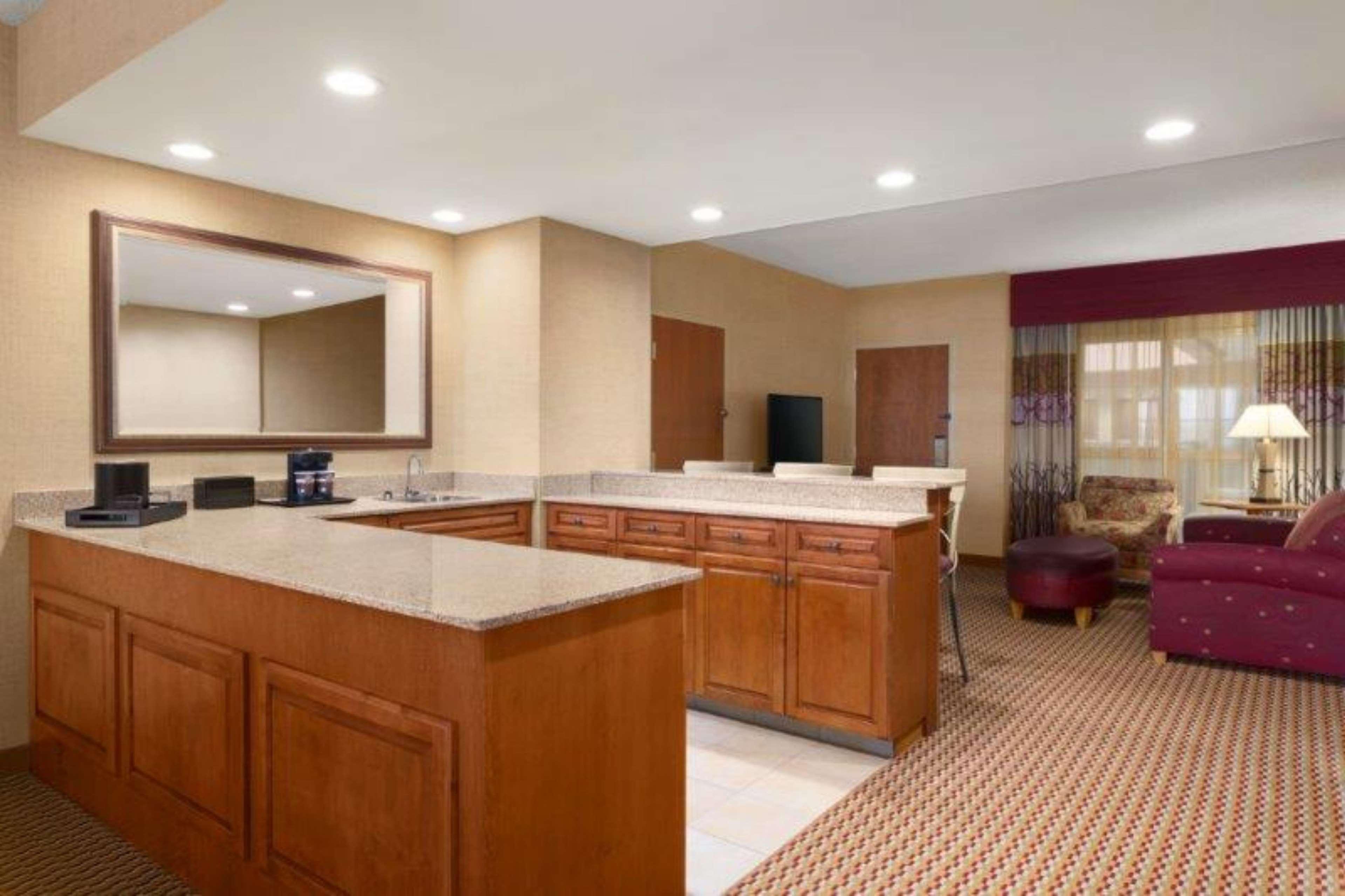Embassy Suites Northwest Arkansas - Hotel, Spa & Convention Center Rogers Eksteriør billede