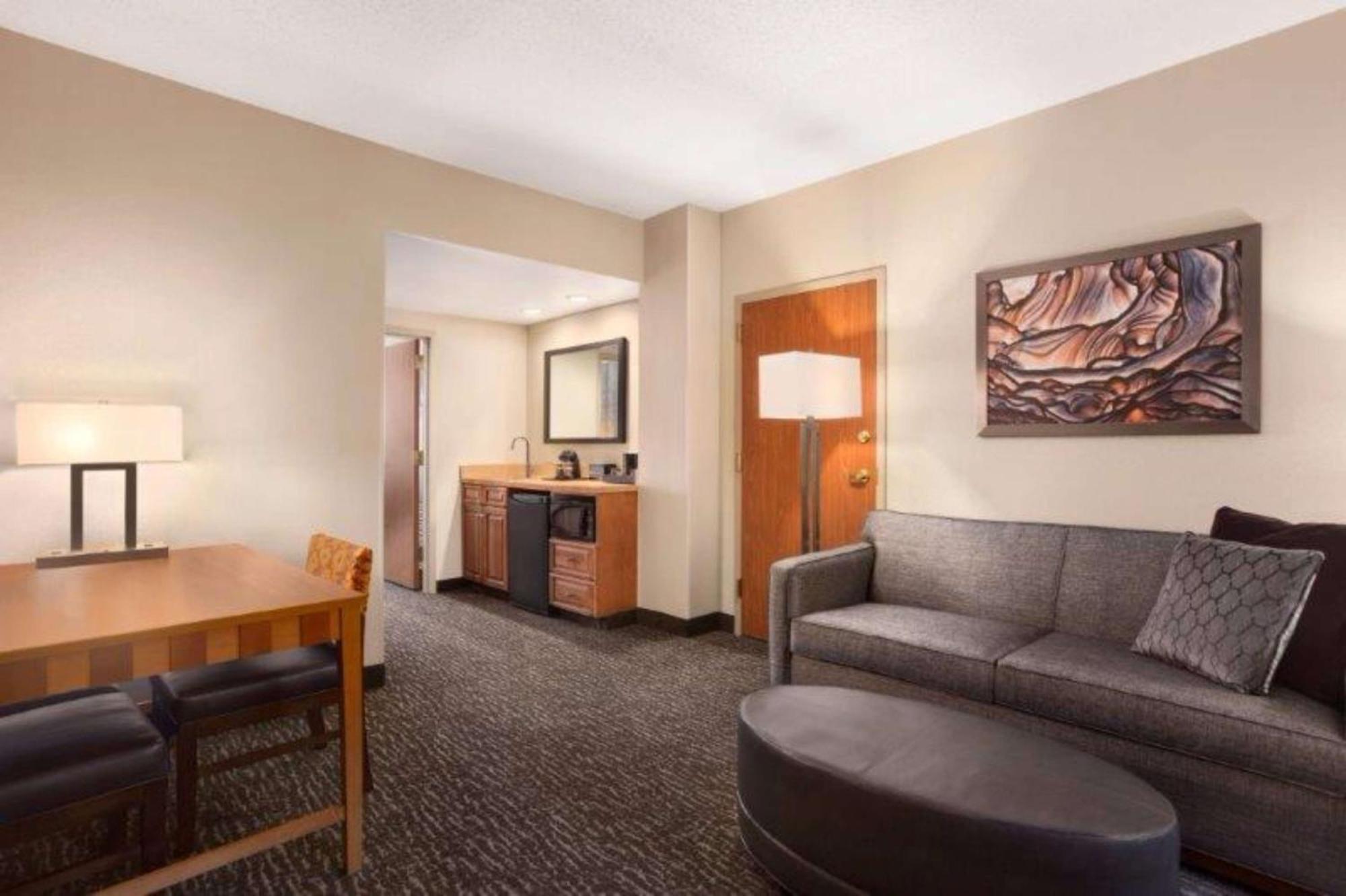 Embassy Suites Northwest Arkansas - Hotel, Spa & Convention Center Rogers Eksteriør billede